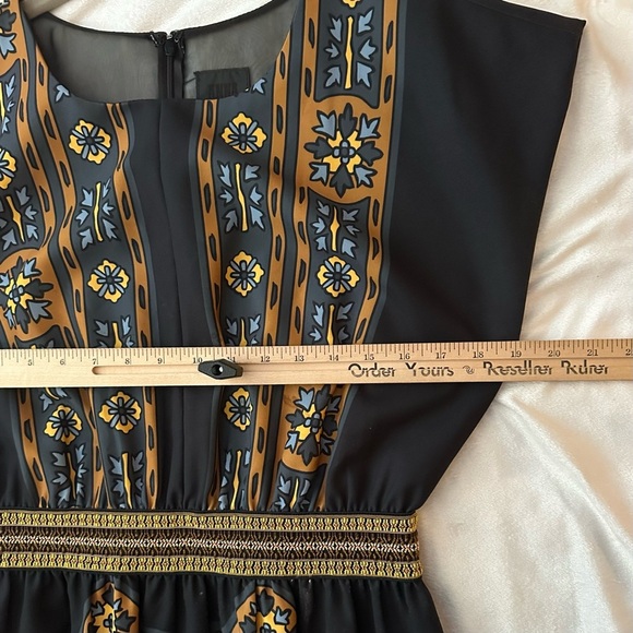 Anna Sui Oriental Pattern Black Dress 8 Cinched Waist Knee Length Fun Party Date - Picture 5 of 9